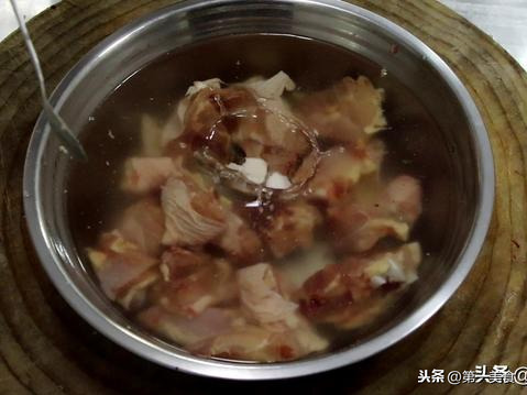 大厨教你做黄焖鸡，告诉你酱料比例，在家也能做出饭店的味  -图1