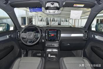 新车 | 全系2.0T+7DCT，2023款沃尔沃XC40到店，26.98万元起  -图6